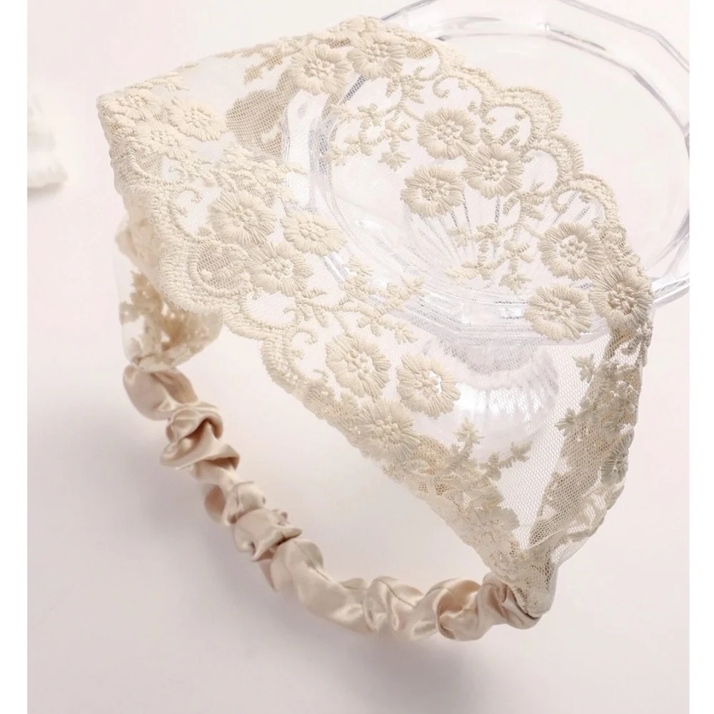 Boho Cream Floral Embroidered Stretchy Headband - Picture 5 of 7